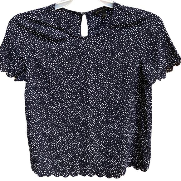 Banana Republic Blouse shirt dark navy blue with white dots scalloped sleeve - Picture 11 of 15